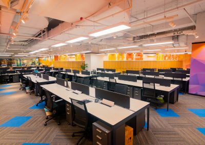Long table office look 2